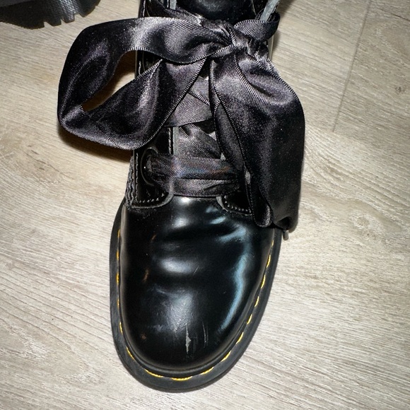 Dr Martens MOLLY WOMEN'S LEATHER PLATFORM BOOTS size 7 - Picture 3 of 6
